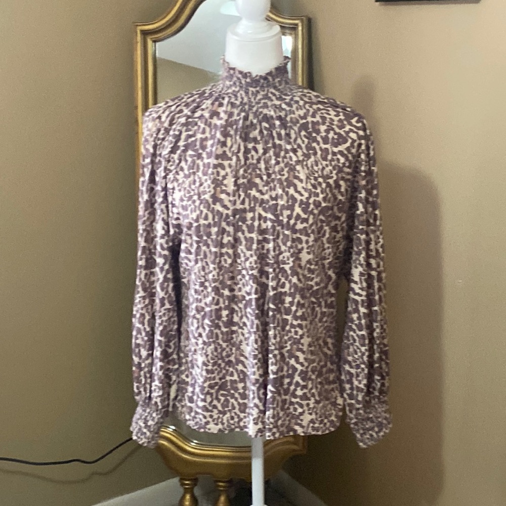 Nation LTD Leopard turtle neck shirt, size L💜